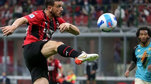 الدوري الإيطالي.. ميلان يفلت من فخ فينيزيا ويوفنتوس يقتنص انتصاره الأول