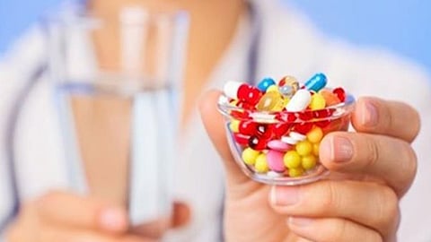 باحثون يحددون طرق وموعد تناول الفيتامينات لتحقيق أقصى استفادة