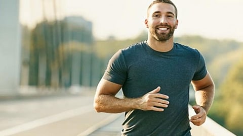 5 مكملات غذائية تساعدك في الحفاظ على شبابك