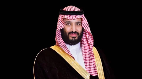 بالفيديو.. «مدرسة سلمان» يحكي حياة ولي العهد.. وأساتذته يستذكرون العديد من المواقف