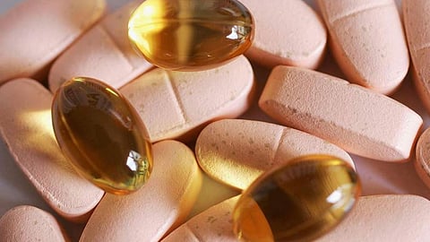 8 مخاطر يسببها تناول فيتامينات متنوعة في يوم واحد