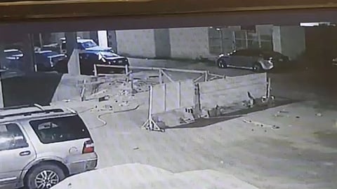 بالفيديو.. لص يسرق سيارة في تبوك ويدهس بها شخصا في ضباء