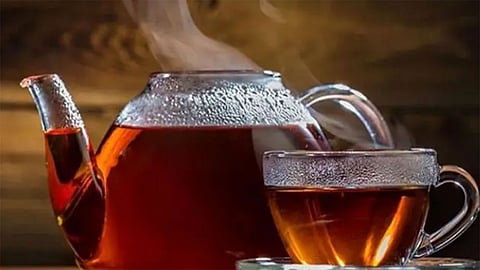 خبيرة تغذية توضح أضرار تناول المشروبات شديدة السخونة على صحة الإنسان