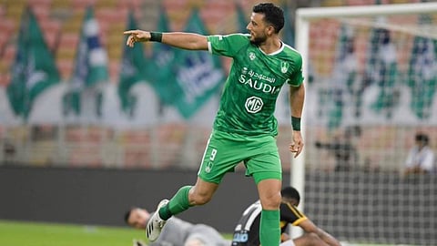 السومة يتحرك قانونيًا ضد مغرد زعم إصابته بالاكتئاب والتليف العضلي