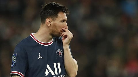 بالفيديو.. موقف محرج يتلقاه ميسي من زوجته داخل مطعم بفرنسا