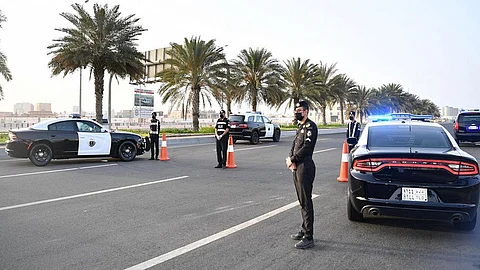 شرطة الرياض تطيح بمواطن سرق 12 مركبة