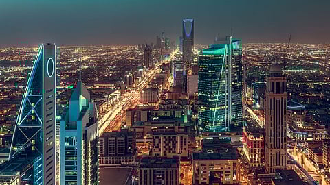 نشرة عاجل.. وزير الدفاع السوداني يكشف تفاصيل التحقيقات الأولية حول محاولة الانقلاب والسفارة السعودية بإندونيسيا تدعو المواطنين لأخذ لقاح كوفيد 19