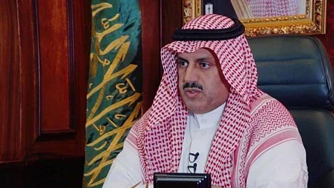تدشين معرض «وطن وطموح رؤية» التشكيلي بجامعة الملك خالد