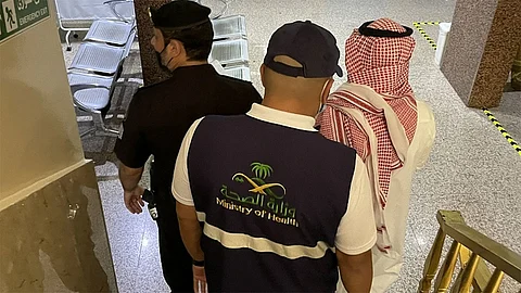 غلق منشأة صحية تجري عمليات إجهاض بالطائف.. وإحالة الطبيبة لجهة الاختصاص