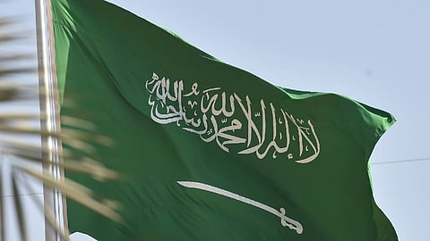 نشرة «عاجل».. التعليم تطلق تحذيرًا أمنيًا حول تطبيقات مشبوهة وتكليف نجلاء بودن بتشكيل الحكومة التونسية