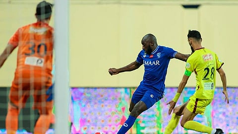 أول تعليق من حارس الحزم بعد التصدي لركلة جزاء جوميز في الدقيقة الأخيرة