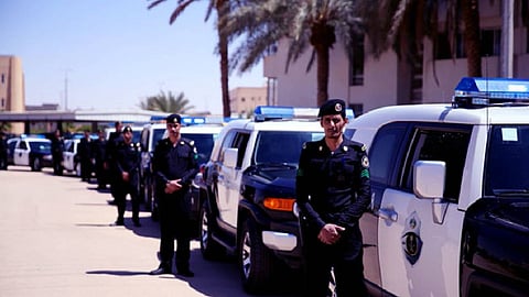 الإطاحة بمقيم سرق 100 ألف ريال من مواطن بالرياض..واستعادة المسروقات