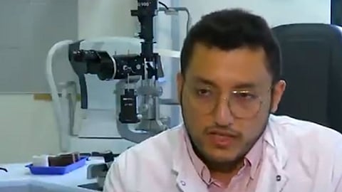 بالفيديو.. مبتعث سعودي يكشف عن كيف أعاد البصر لكفيف بتقنية مبتكرة