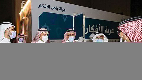 «منشآت» تبدأ أولى رحلات «باص الأفكار» من جامعة الملك سعود