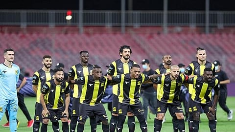 جدة تكتسي بألوان العميد.. الاتحاد يهزم الأهلي بثنائية