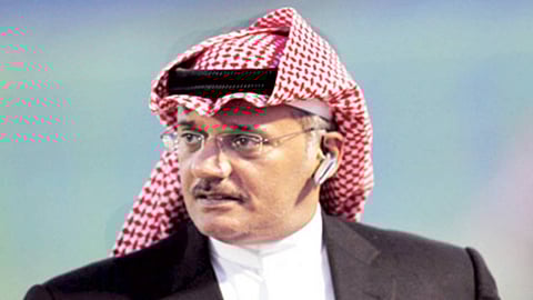 الأمير وليد بن بدر يرد على مشجع طالب بإبعاد حسين عبدالغني عن «النصر»