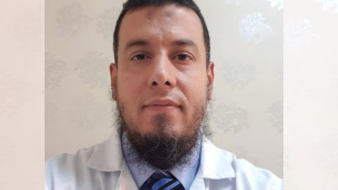 جراح بمستشفى المندق يروي قصة نجاح سببها القرآن