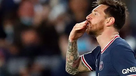 ميسي يعلق على رحيله عن برشلونة وانضمامه لسان جيرمان