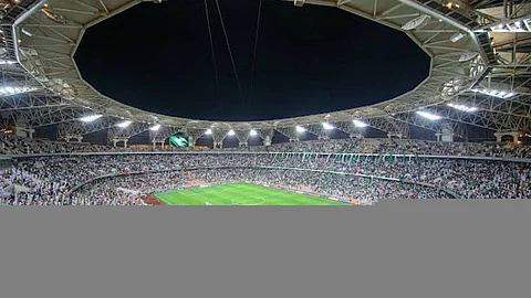 بالفيديو.. جماهير الأخضر تشعل الجوهرة بعد الفوز على اليابان بـ«صدارة بس»