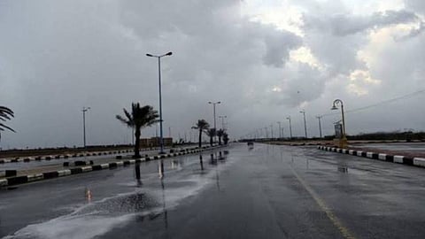 تعرَّف على طقس السعودية اليوم.. سحب رعدية وأتربة بعدد من المناطق