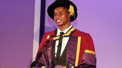 الأصغر في تاريخ الجامعة.. مانشستر يونايتد يحتفي بـ«راشفورد» بعد حصوله على الدكتوراه