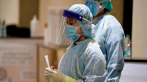 انخفاض طفيف في الحالات الحرجة لمرضى كورونا.. وإعطاء 44.3 مليون جرعة لقاح