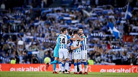 سوسييداد يخطف مايوركا في الوقت القاتل وينفرد بصدارة الدوري الإسباني