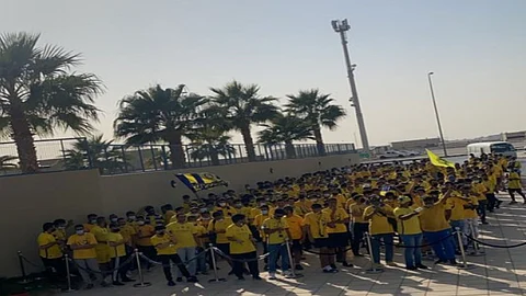 لا تُطيق الانتظار.. جماهير النصر تتوافد قبل ساعات من لقاء الهلال