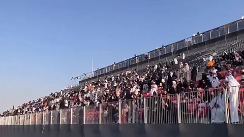 بالفيديو.. إقبال مبكر من الجماهير لحضور مسيرة افتتاح موسم الرياض في «البوليفارد»