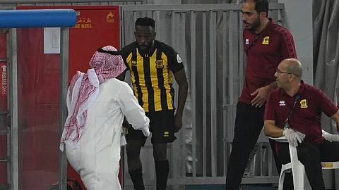 فهد المولد معتذرًا للجميع: كنت حريصًا على الاستمرار بالملعب ومساندة زملائي للتعديل