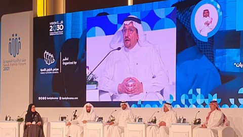 «آل الشيخ»: التعليم عن بُعد وطّد علاقة الأسرة بالمدرسة