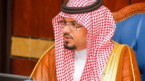 أمين منطقة الباحة يفتتح عددًا من المشاريع والخدمات البلدية
