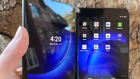 الهواتف القابلة للطي.. تكنولوجيا نائشة وعقبات أكبر