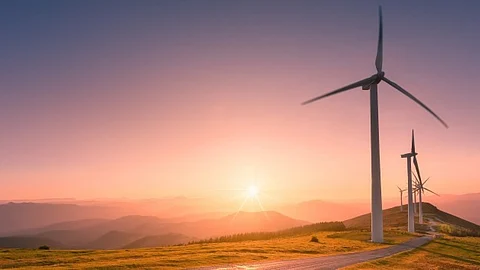 «Vestas» الدنماركية تبدأ تشغيل إحدى أكبر مزارع الرياح في المملكة.. قريبًا