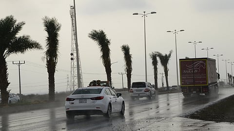 «الأرصاد»: رياح نشطة وسحب رعدية على منطقة نجران