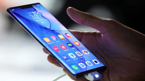 ماذا تفعل عند فقدان الهاتف الذكي؟.. خبير أمني يجيب