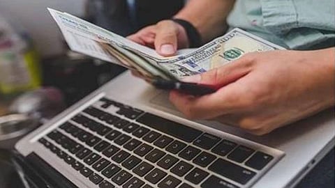 كيف تكسب المال من الإنترنت؟.. إليك أفضل الطرق