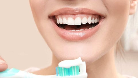 مدينة الملك سعود الطبية توجه عدة نصائح هامة للعناية بالأسنان