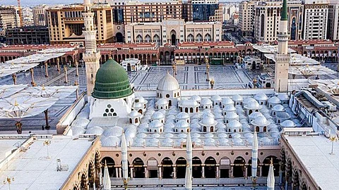 20 برنامجًا ومبادرة لتعزيز دور الخدمات بالقسم النسائي في المسجد النبوي