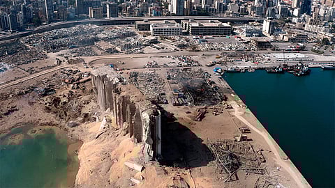 قاضي التحقيق بانفجار مرفأ بيروت يواصل مهامة رغم الضغوطات والتهديدات