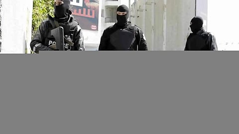 تونس تعتقل 3 متشددين وتكتشف نفقًا قرب مقر إقامة السفير الفرنسي