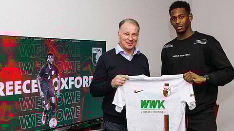 أوكسفورد يرمم دفاعات أوجسبورج حتى صيف 2025