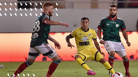 بالفيديو.. 4 أهداف وبطاقة حمراء.. التعاون يحقق فوزًا دراميًا على الاتفاق