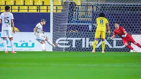 ديربي الشباب والنصر.. التشكيل المتوقّع والقنوات الناقلة