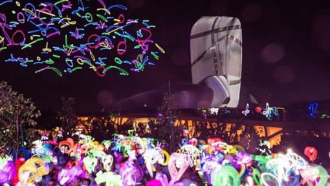 «إثراء» يتبنى رسم لوحة فنية رقمية بمشاركة 4600 زائر