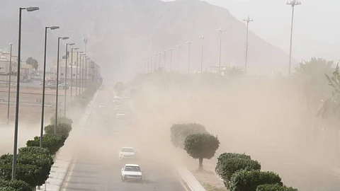 تنبيه لمستخدمي الطرق في الجوف والحدود الشمالية للقيادة بحذر