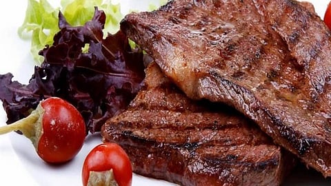 احذر هذا الخطأ الكبير الذي يرتكبه معظم الأشخاص عند طهي اللحوم