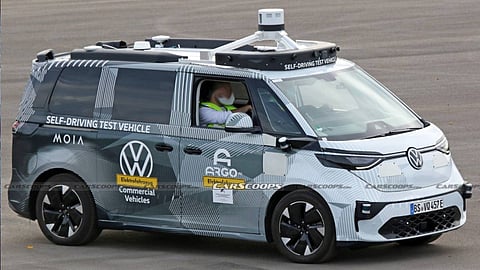 صور جديدة لـ«فولكس فاجن ID باز 2024» بمعدات القيادة الذاتية