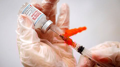 فرنسا تنصح بعدم استخدام لقاح «موديرنا» لمن هم دون سن الـ 30