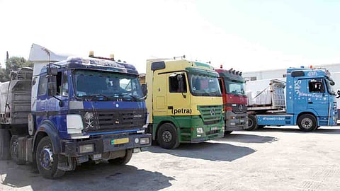 4 قيود يجب أن يلتزم بها قائد مركبة النقل عند توصيل أي حمولة